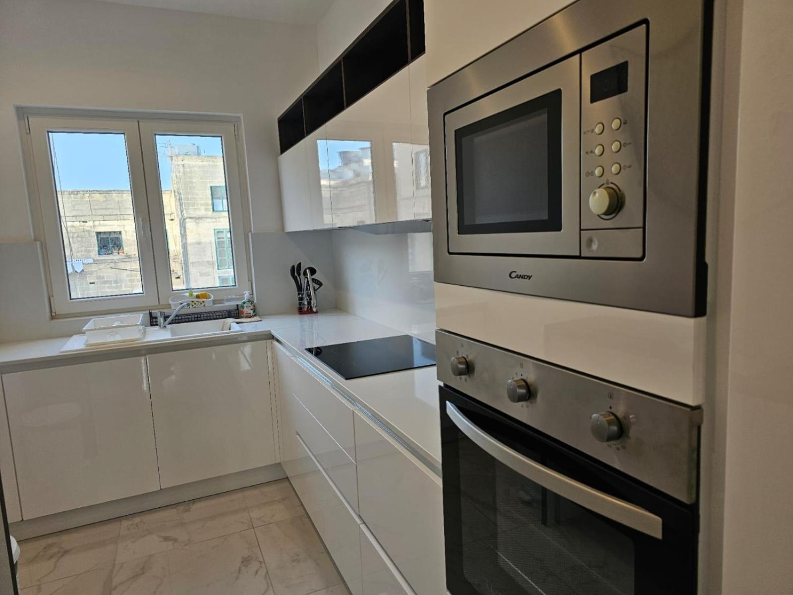Modern Elegance Valletta Apartment Bagian luar foto