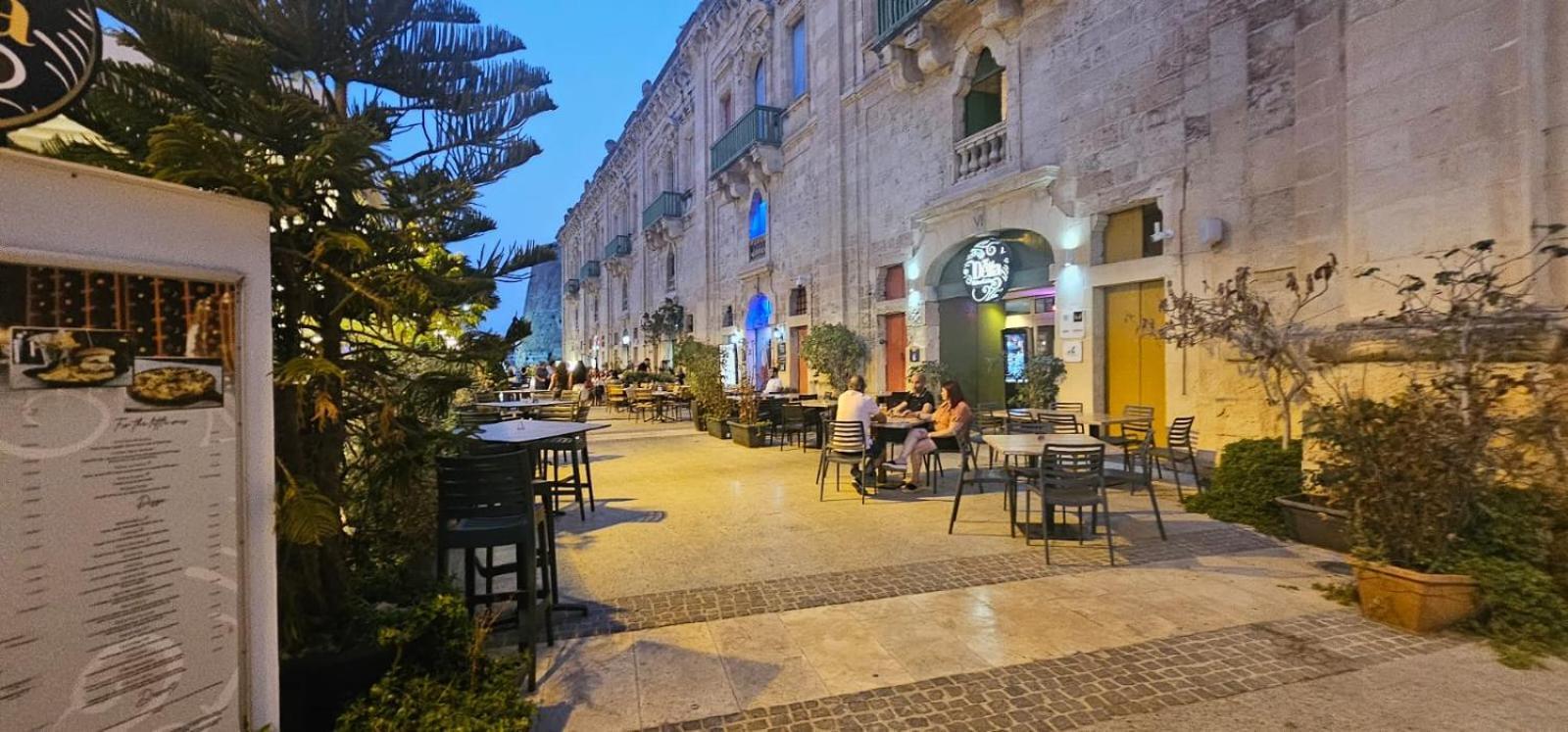 Modern Elegance Valletta Apartment Bagian luar foto
